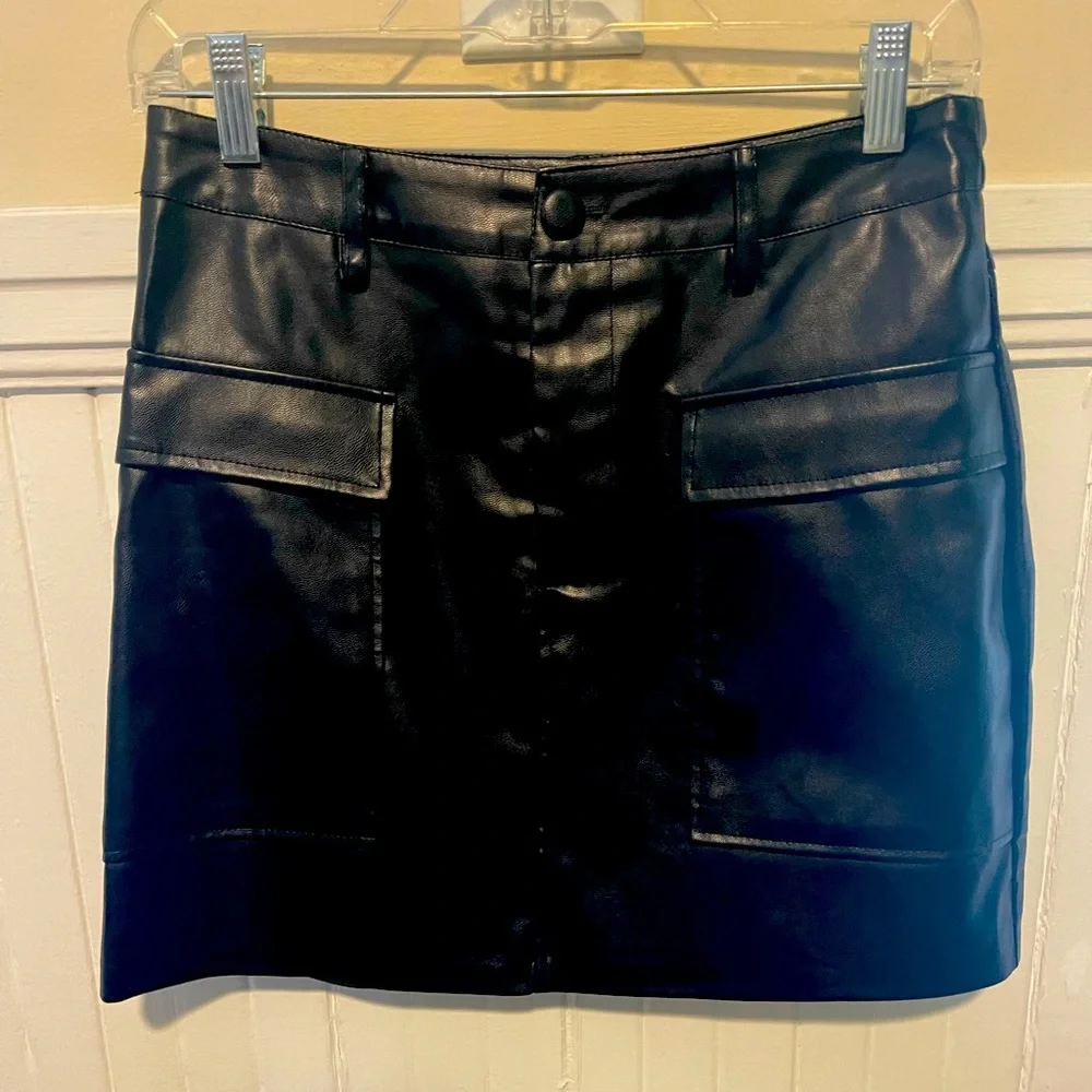 Fashion Nova women’s black leather mini button skirt, like new, size M - Picture 1 of 2